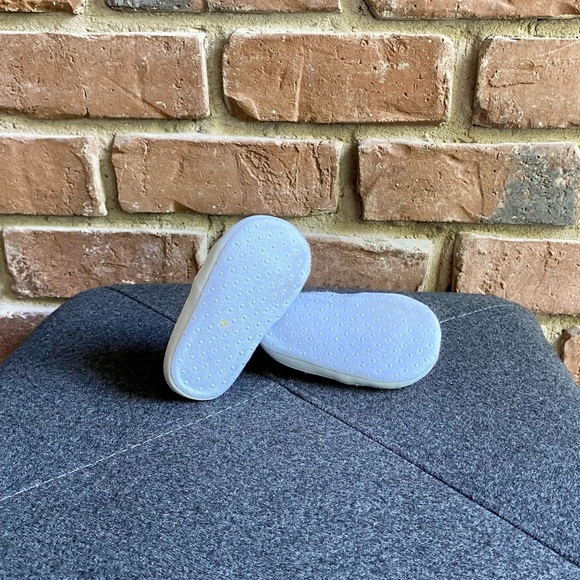 *Free with Purchase* 6-12M Old Navy Blue Slip-on Crib Shoes - Picture 6 of 6